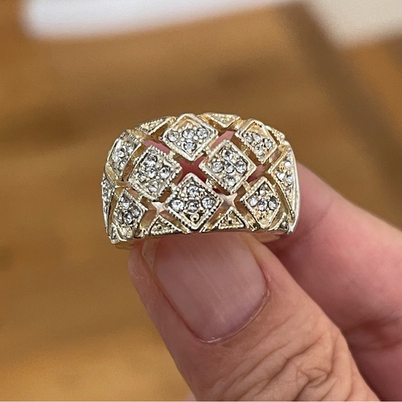 Diamanté crystal set gold and silver tone wide size 8 band ring - Picture 3 of 15